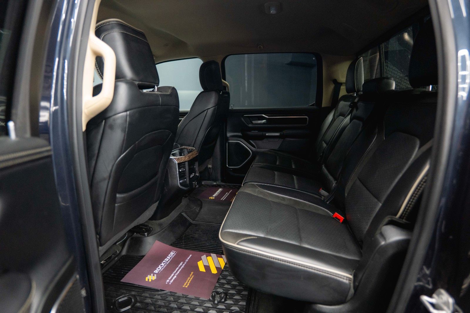 Fahrzeugabbildung Dodge RAM 5.7 V8 HEMI 4x4 Offroad LARAMIE Night 19%