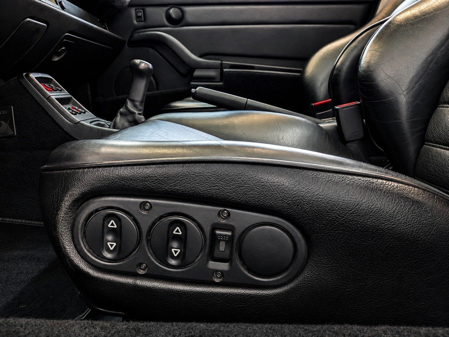 Fahrzeugabbildung Porsche 993 CARRERA CABIO KLIMA LITRONIC 17''CUP*DEUTSCH