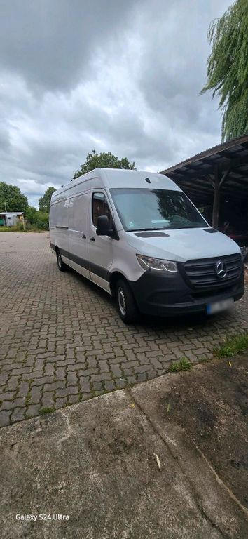 Image of Mercedes-Benz Sprinter