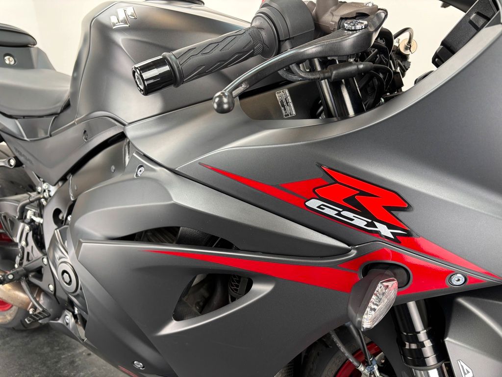 Fahrzeugabbildung Suzuki GSX-R 1000 *TOP-ZUSTAND *WENIG KM