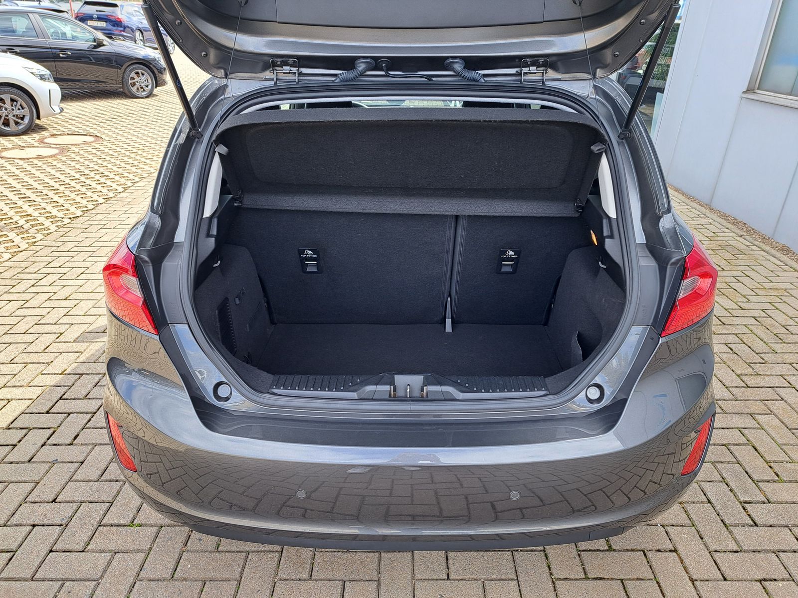 Fahrzeugabbildung Ford Fiesta 1.1 Cool & Connect APP-LINK WINTERPAKET