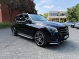 Mercedes-Benz GLE 350 d 4MATIC - - schwarze Mercedes-Benz GLE 350