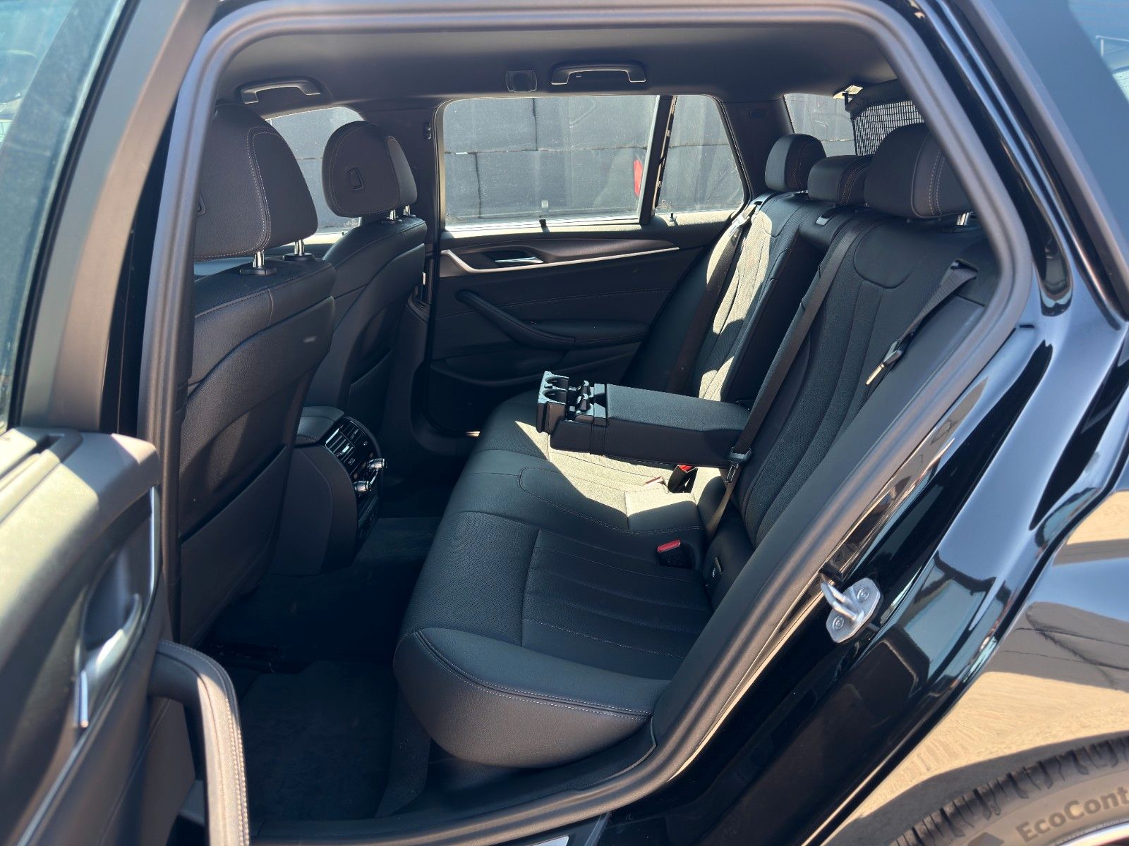 Fahrzeugabbildung BMW 530d M Sport Aero Shadow LED CAM Klim-4Z CarPlay