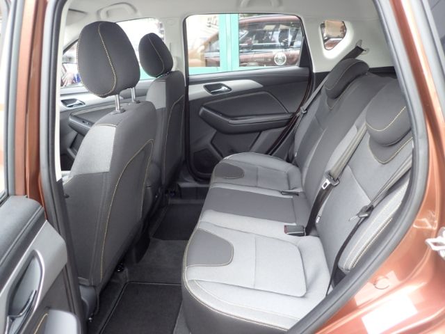 Fahrzeugabbildung BAIC Beijing X35 1,5L Turbo LED Apple CarPlay Android