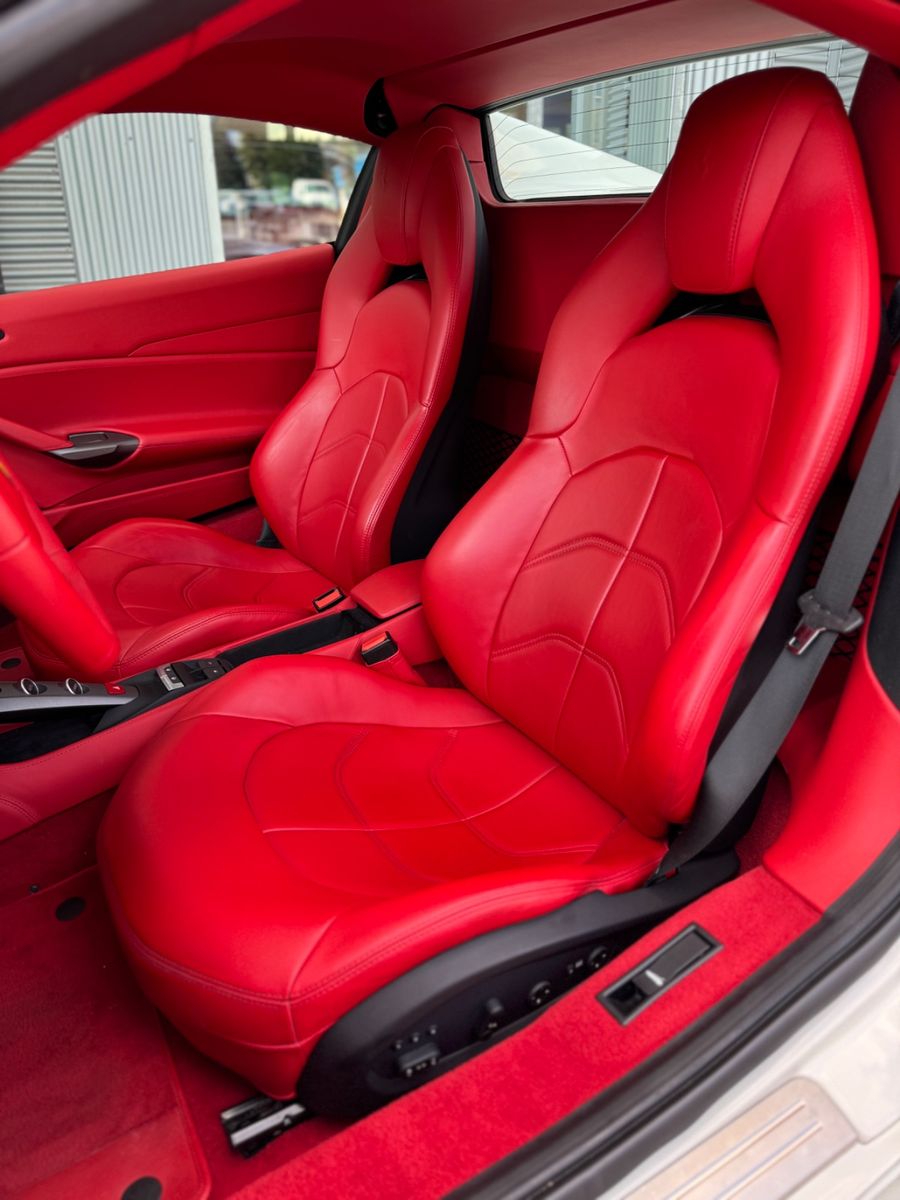 Ferrari 488 Spider Lift Carbon JBL SHZ Deutsches Fzg foto 11