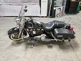 Harley-Davidson Road King FLHR Kesstech - HARLEY-DAVIDSON 2011 ROAD KING