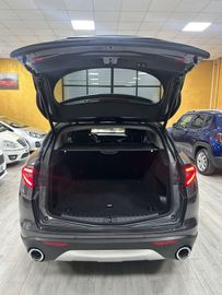 Alfa-Romeo Stelvio - 9