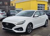 Hyundai i30 1.0 T-GDI DCT Fastback - Hyundai i30 mit Benzin-Antrieb: Sportwagen, Automatik