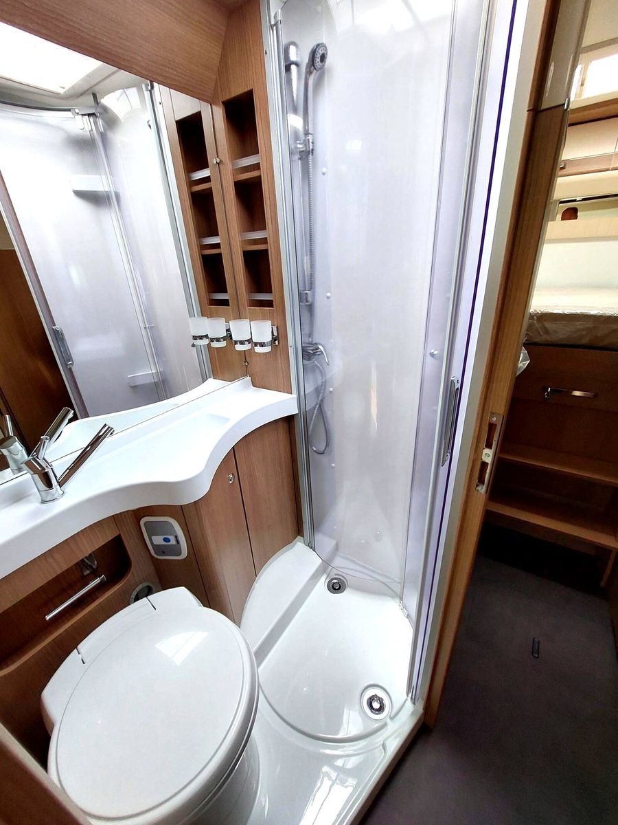 Fahrzeugabbildung Malibu I 460 KB LE comfort Automatik Markise