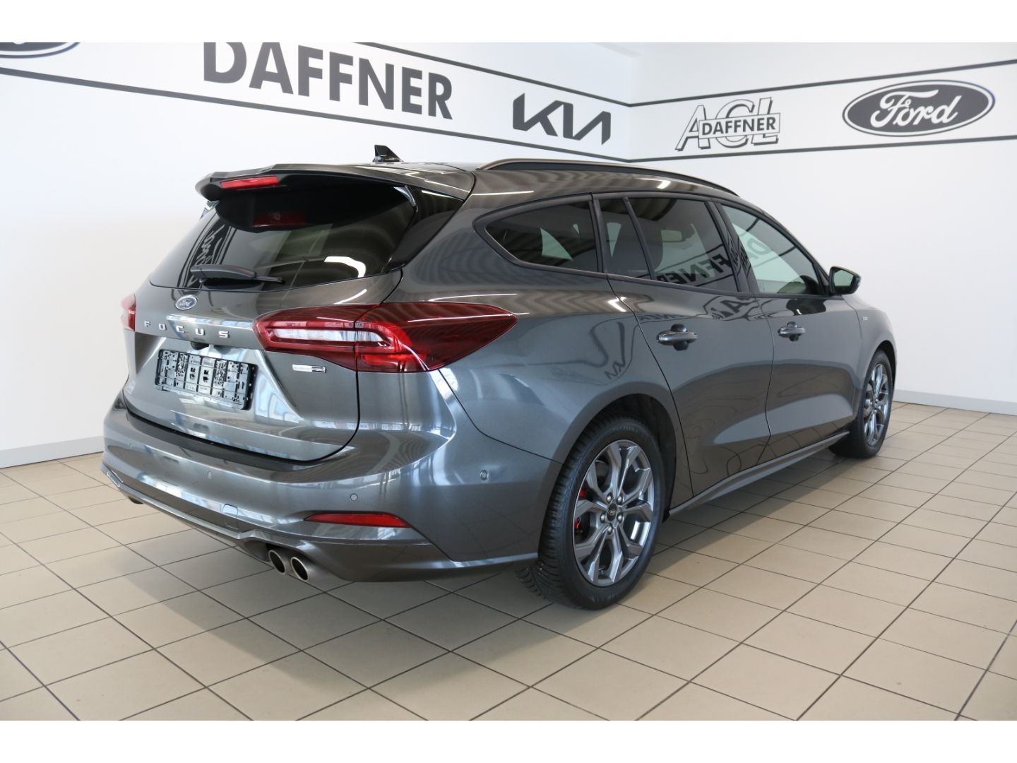 Fahrzeugabbildung Ford Focus Turnier ST-Line X 1.0 EcoBoost Mild-Hybrid