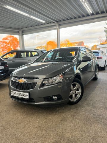 Chevrolet Cruze Hatchback LT 1.6*orig. 9600 km*Klima*Navi*