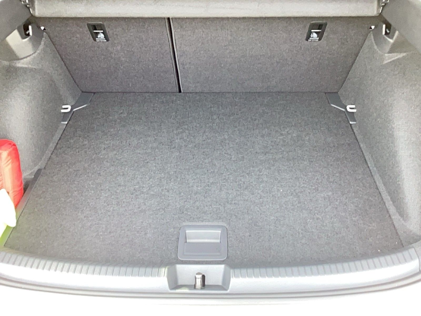 Fahrzeugabbildung Volkswagen Taigo Energy RearView Ready2Discover