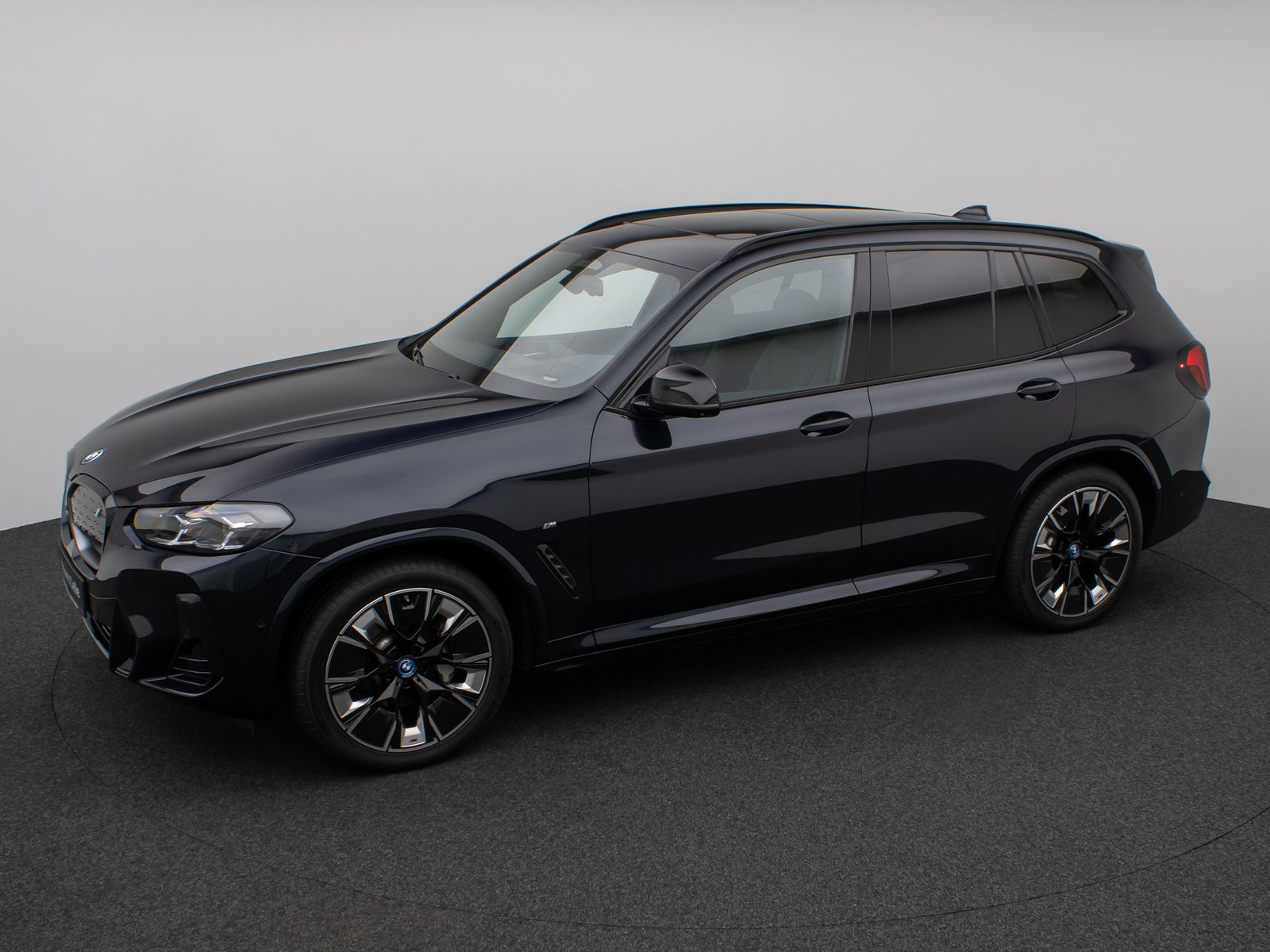 Fahrzeugabbildung BMW iX3 Impressive M Sport 360°HUD DAB H/K AHK Komfo