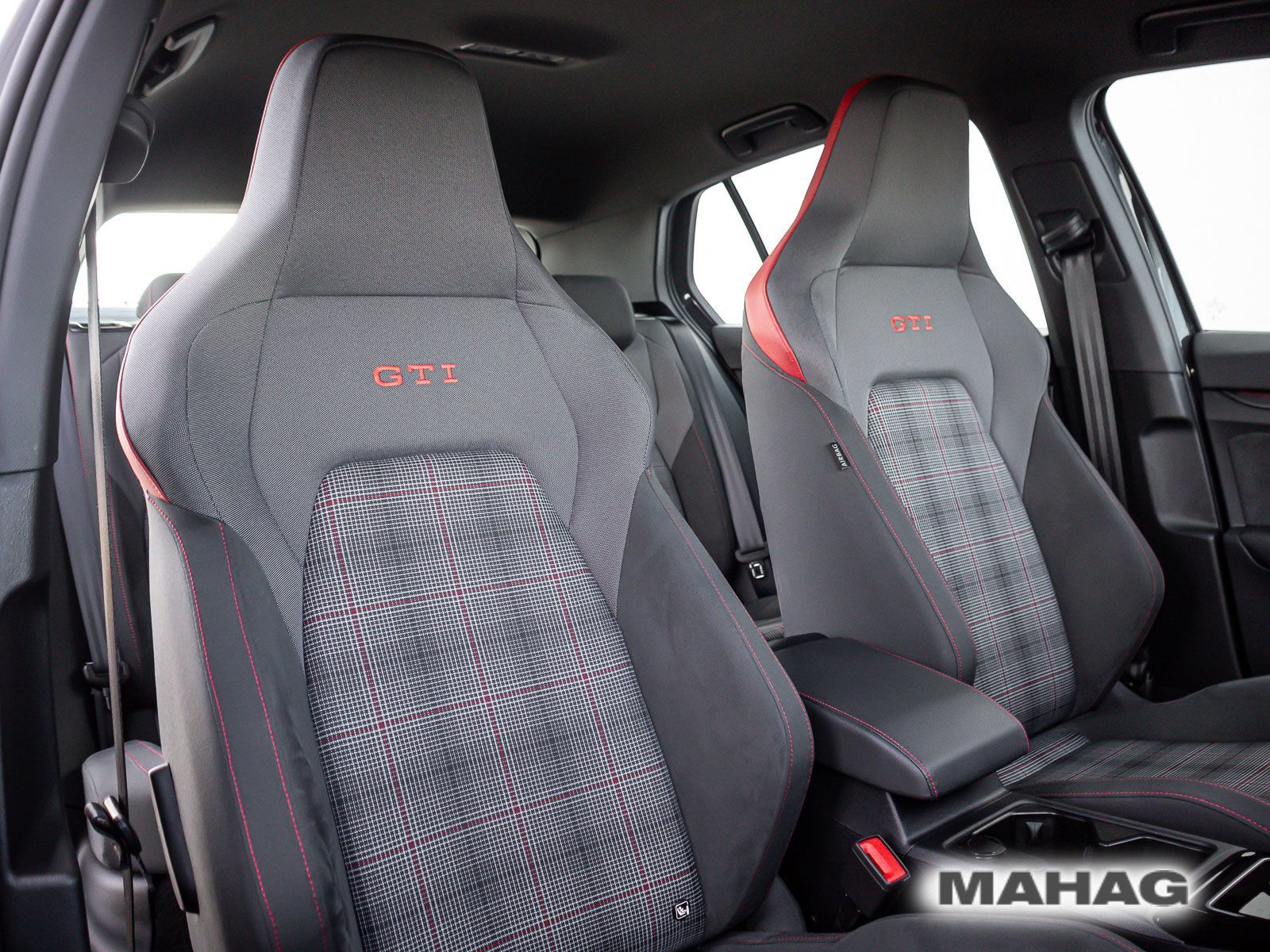 Volkswagen Golf VIII GTI 2.0 TSI ACC LED+ Navi ParkPilot Ap foto 14