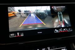 AUDI RSQ8 | Pano | Matrix | HuD | B&O | AHK | 23" AUDI RSQ8 | Pano | Matrix | HuD | B&O | AHK | 23"