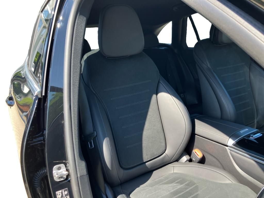 Fahrzeugabbildung Mercedes-Benz GLC 300 d 4M AMG*DISTRONIC*KAMERA*DAB*LED