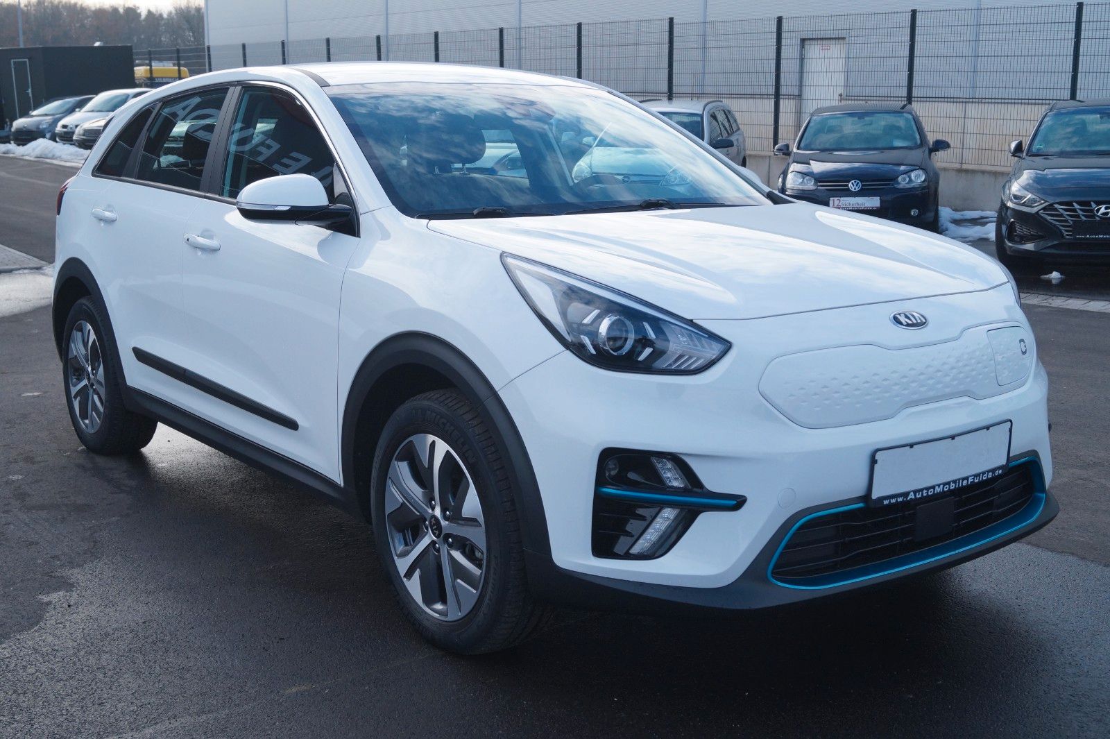 Fahrzeugabbildung Kia Niro 64kwH/150kw/SOH 97%/Wä.Pumpe