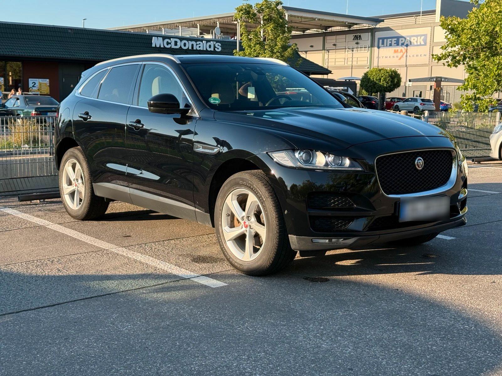 Jaguar F-Pace