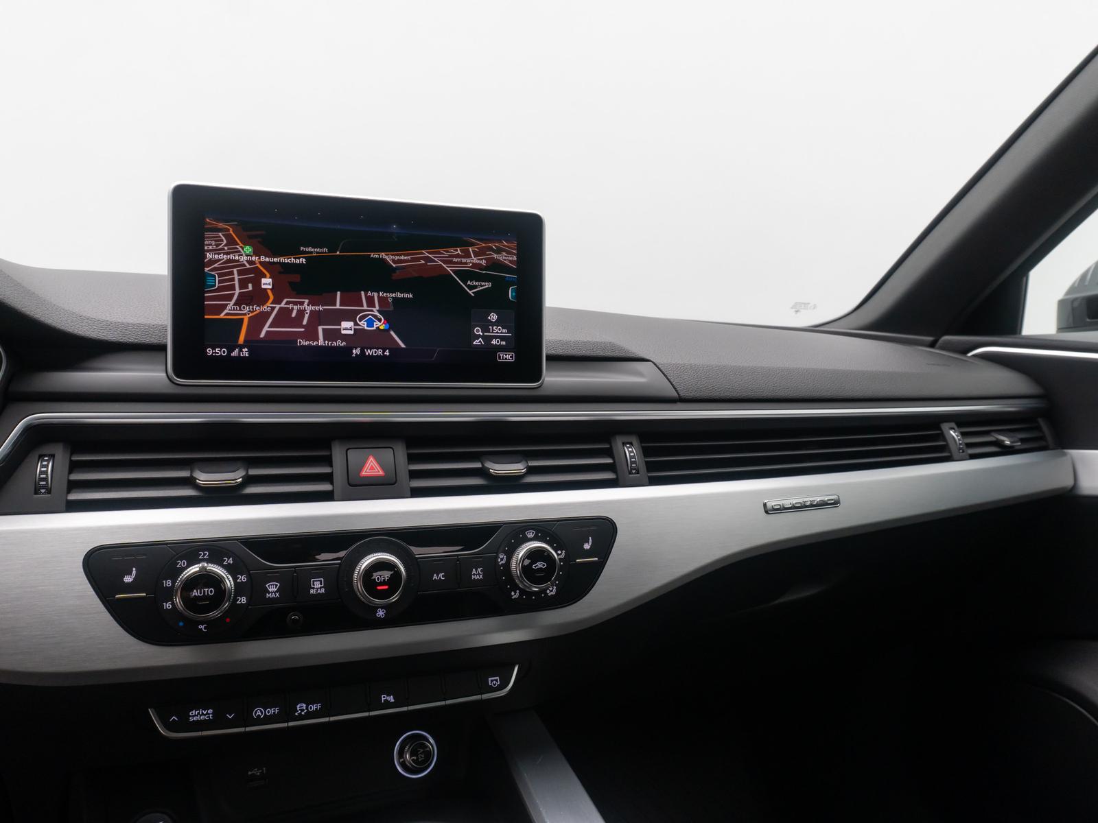 Audi A4 quattro SLine Kamera DAB Massage Panorama 18"
