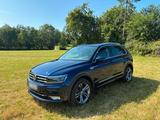 Volkswagen VW Tiguan High,DSG,2,0 l TSI,R-line,4 WD,S... - Volkswagen Tiguan: 2wd
