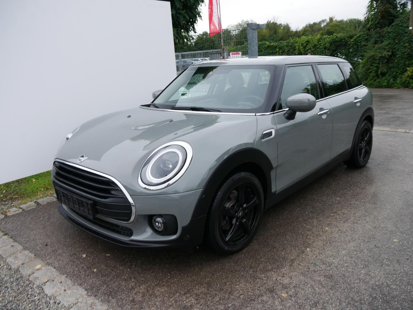 MINI One D ClubmanClubmann 1.5D DKG*NAVI*PDC*LED*SHZ* imagem 2