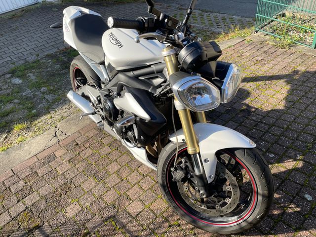 Triumph Street Triple