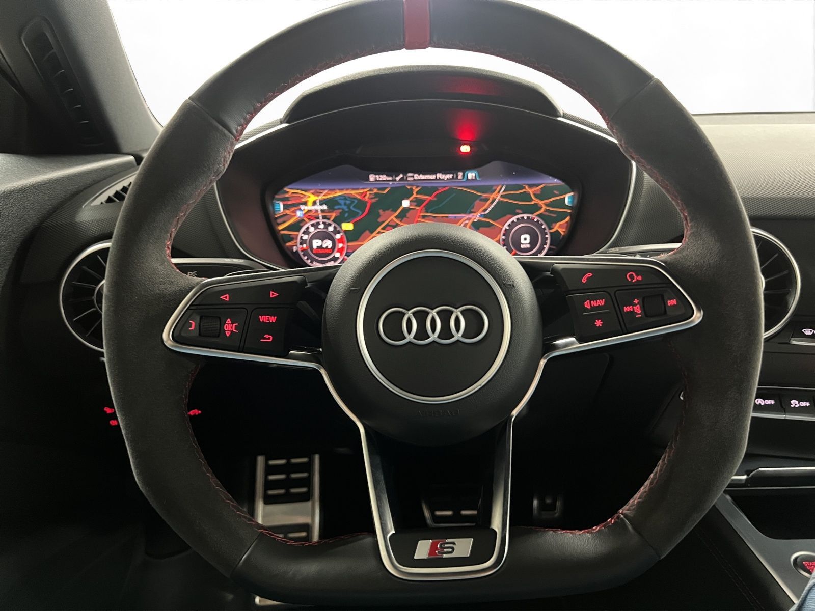 Audi TT - Bild 17