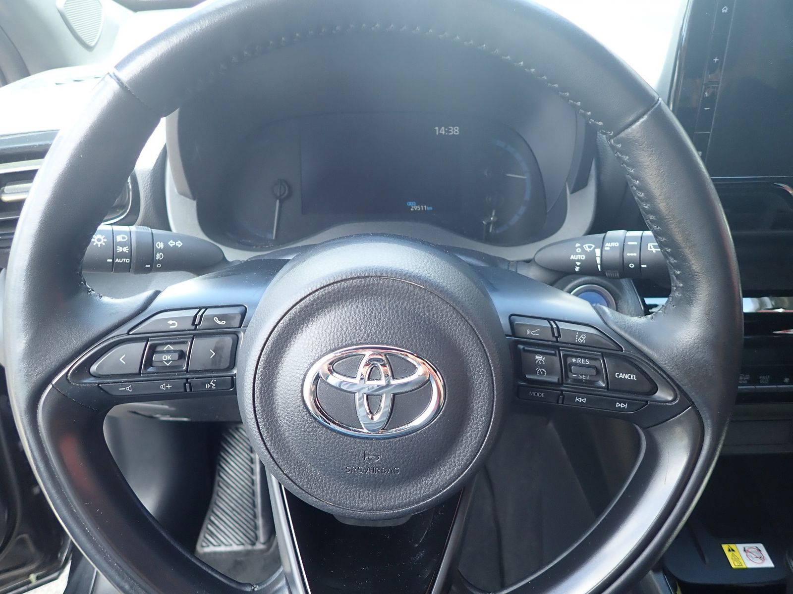 Fahrzeugabbildung Toyota Yaris Cross 1.5 Hybr 4x4 Premiere Edition/LEDER