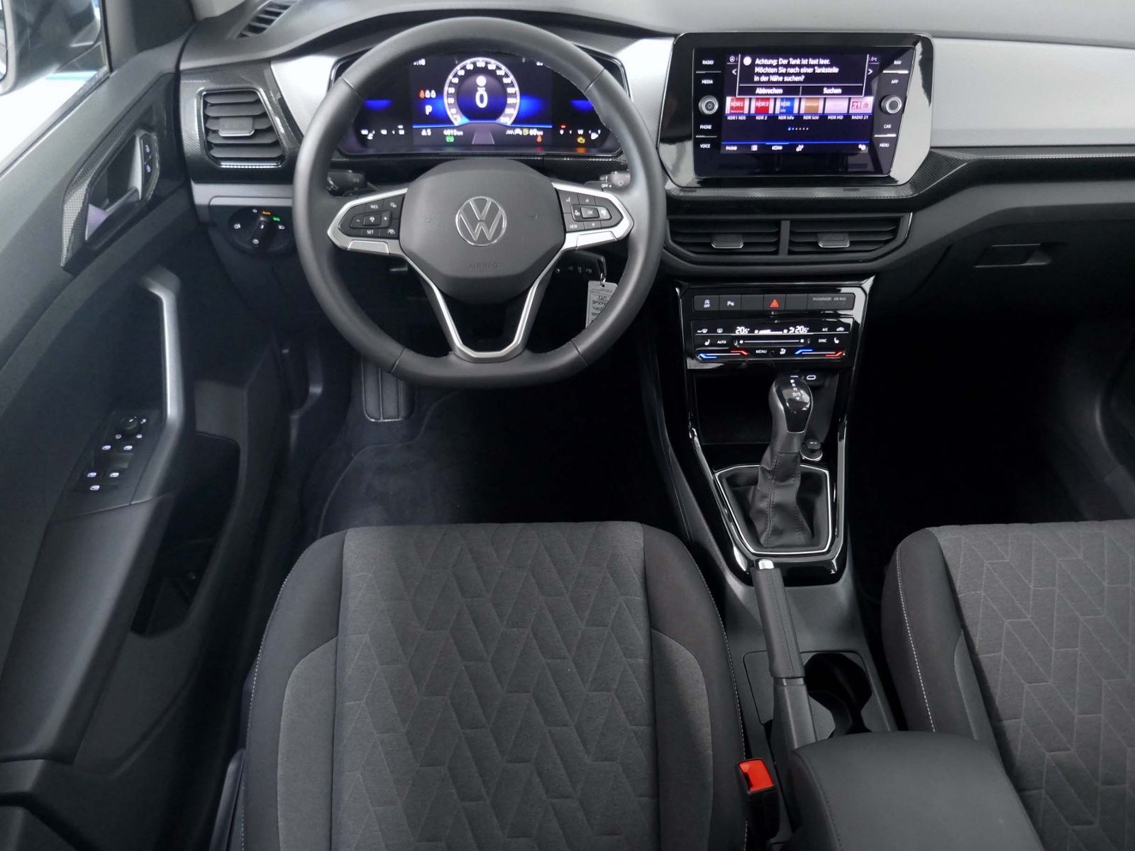 Fahrzeugabbildung Volkswagen T-Cross Life 1.0 TSI DSG | LED RFK ACC Navi DAB+