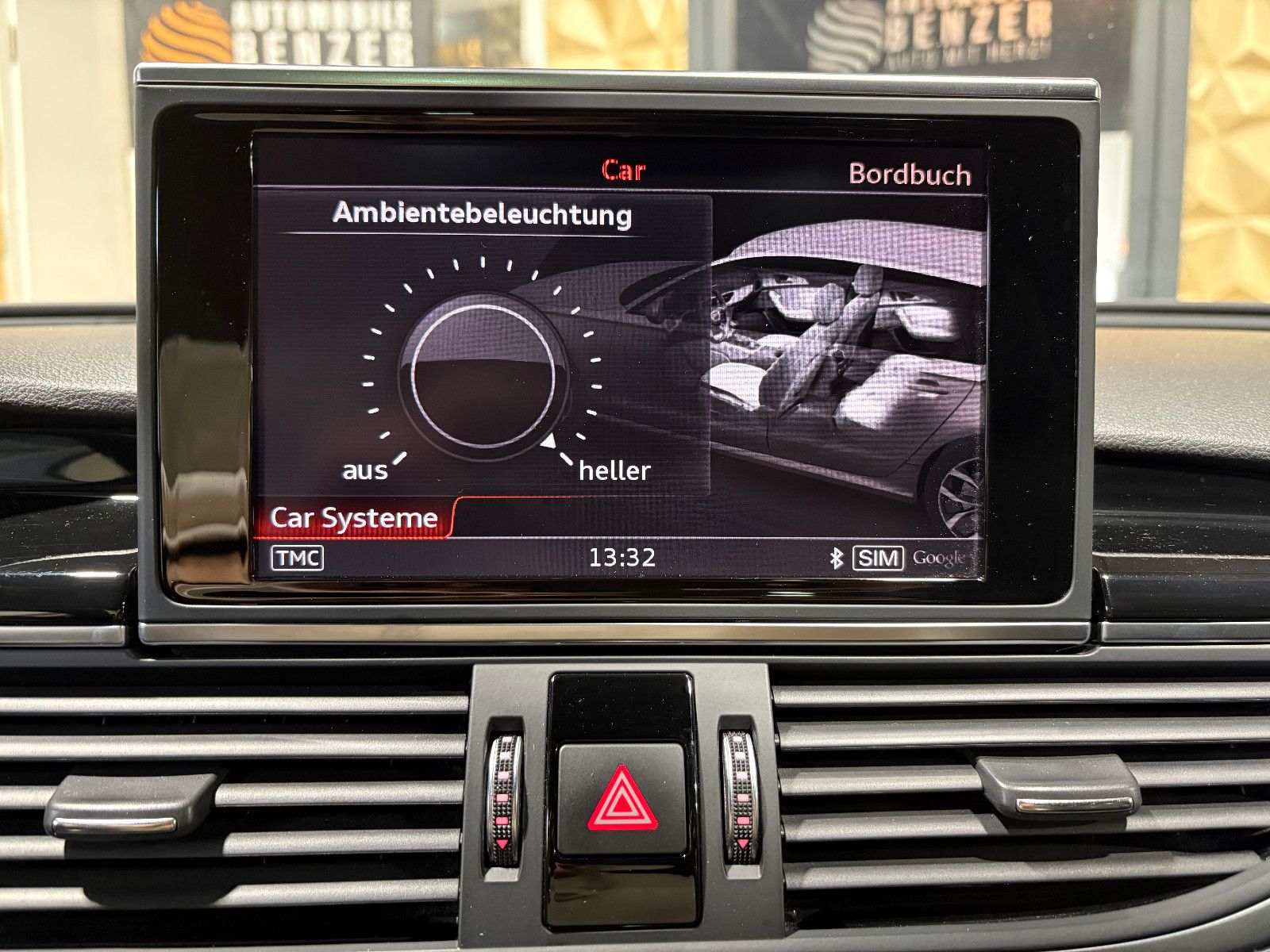 Fahrzeugabbildung Audi RS6 Avant 4.0 TFSI quattro performance/RAUTE/360