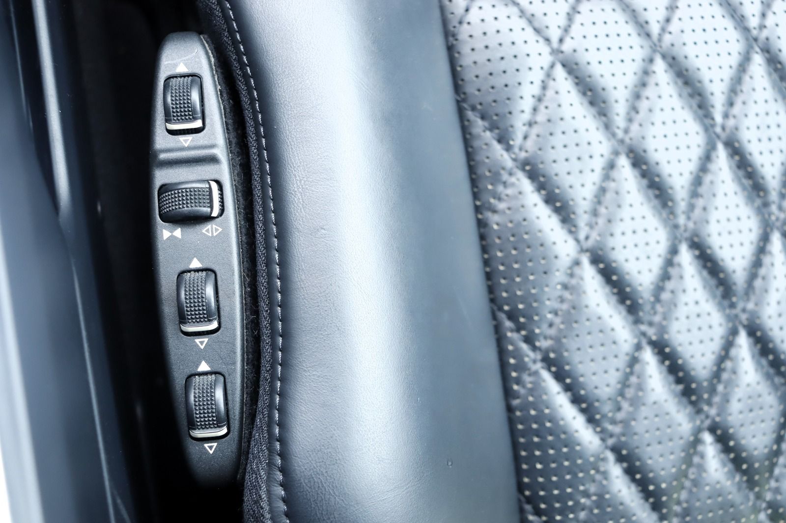 Fahrzeugabbildung Mercedes-Benz G 65 AMG * Standhzg. * DIS *