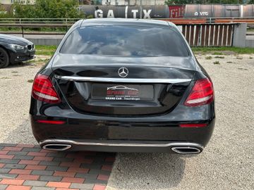 Mercedes E 220 - 6