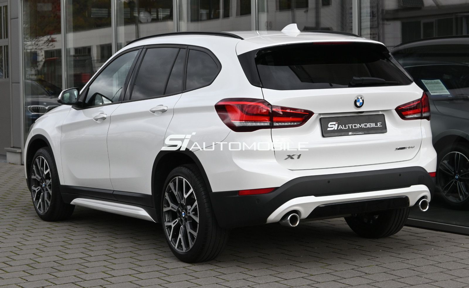 Fahrzeugabbildung BMW X1 xDr. 20d Sport Line °ACC°AHK°HEAD-UP°KAMERA°