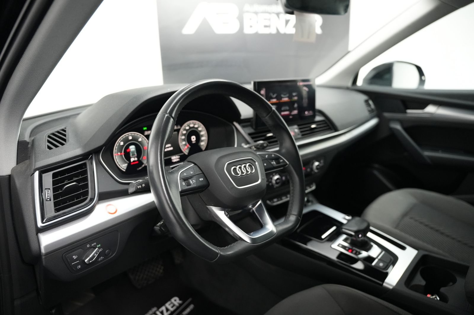 Fahrzeugabbildung Audi Q5 40 TDI *S-Line*Virtual*Rückfahrkamera*Navi