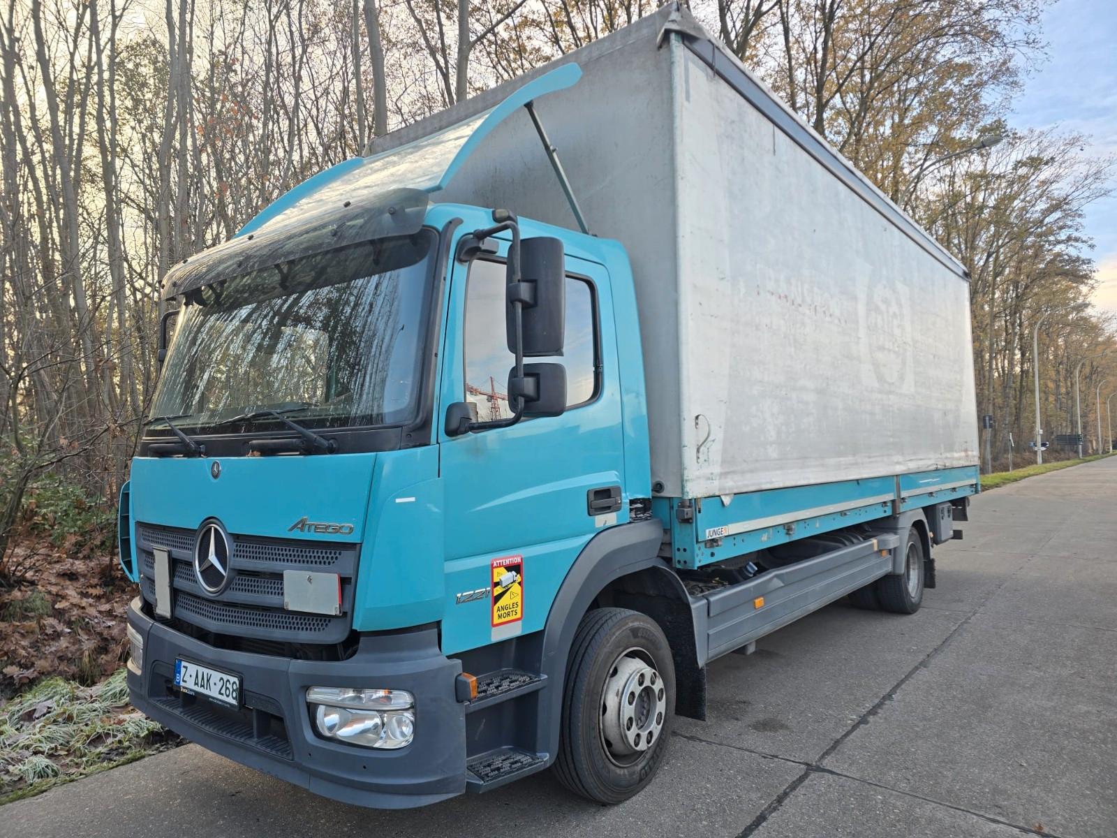 Mercedes-Benz Atego 1221