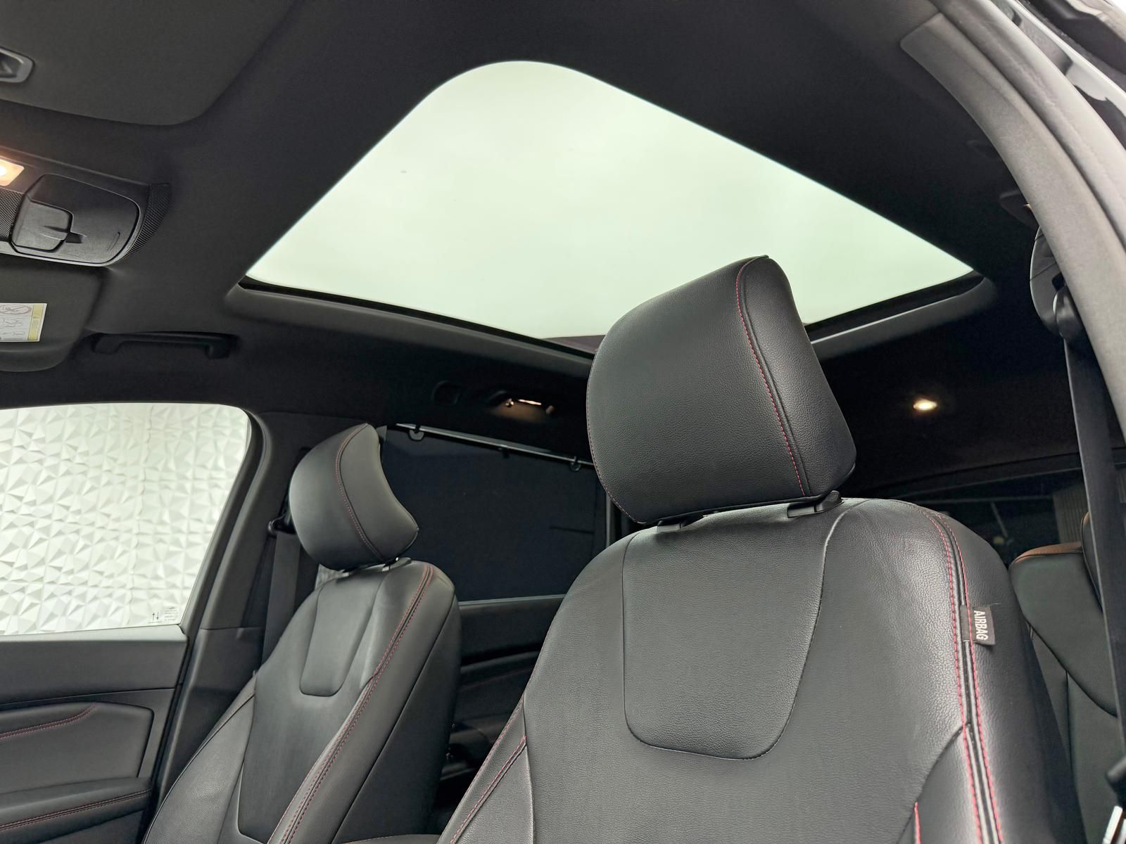 Fahrzeugabbildung Ford S-MAX ST-LINE 2.0 AWD 4x4/7-SITZER/ACC/AHK/R-CAM