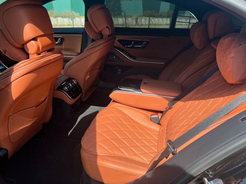 MERCEDES-BENZ S-Class 2024