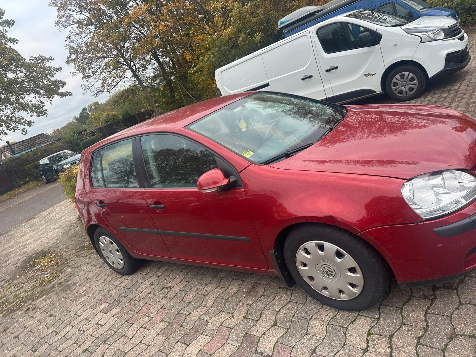 Volkswagen Golf 2004 — engine 114 HP (84kW)
