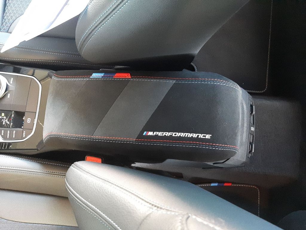 BMW M135 i xDrive M Performance HarmanKardon HUD ACC 