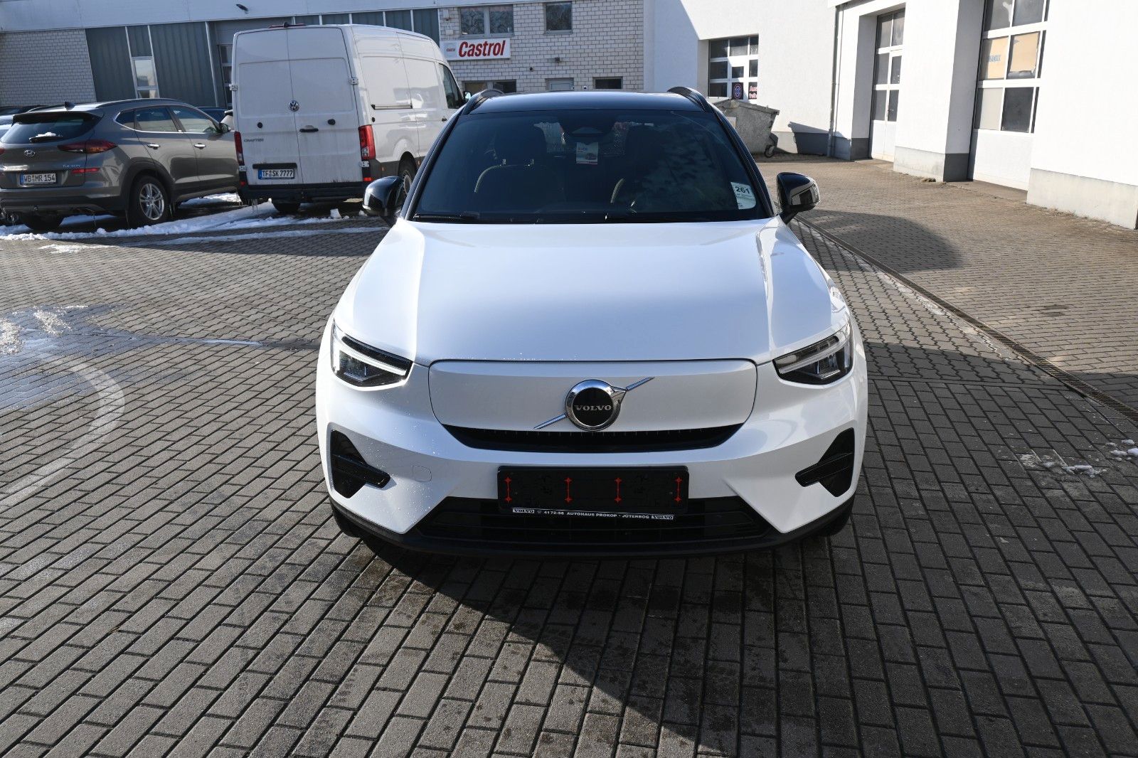 Fahrzeugabbildung Volvo XC40 BEV Core 2WD Single Motor
