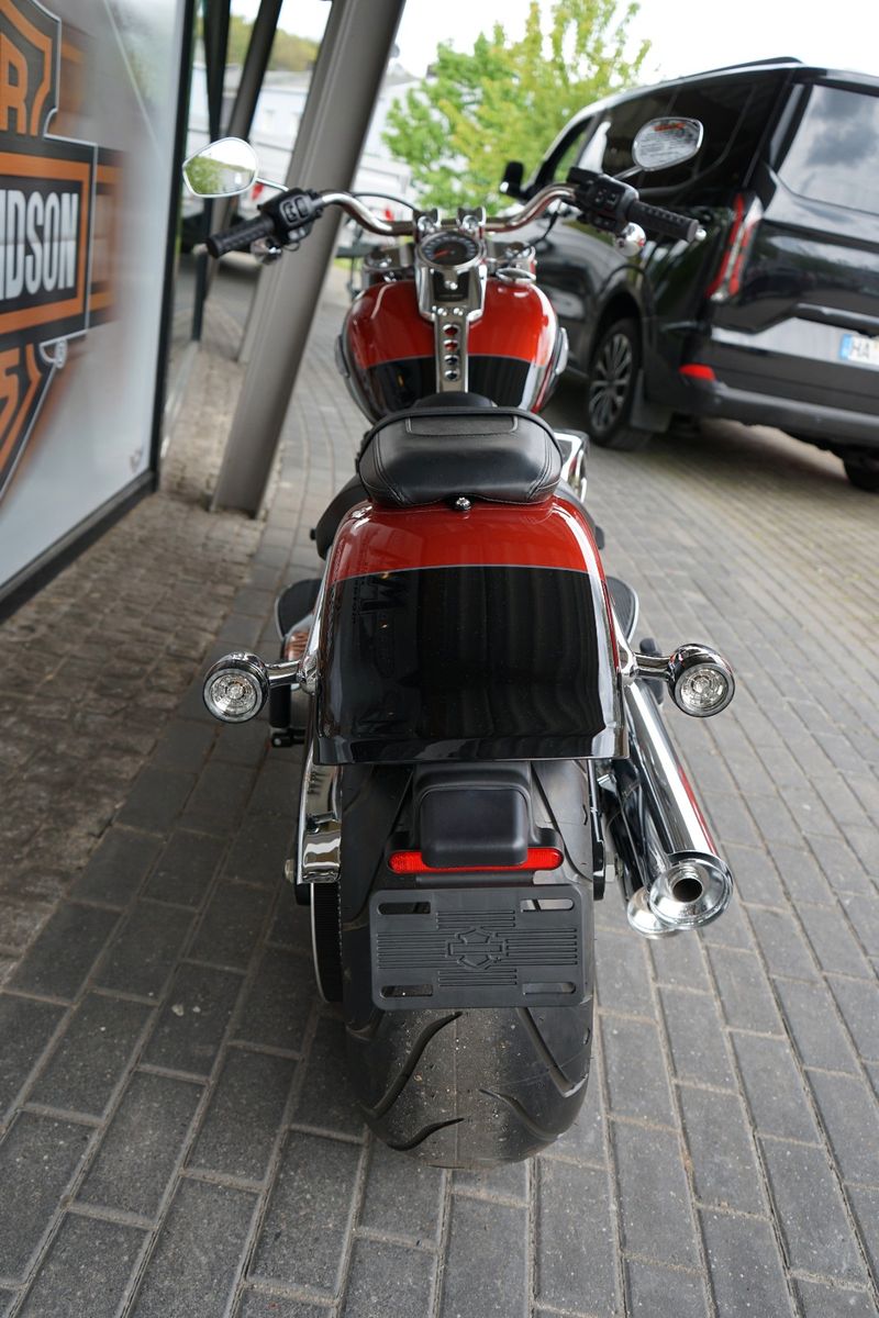 Fahrzeugabbildung Harley-Davidson Fat Boy 117 2025 TWO TONE Sofort Verfügbar