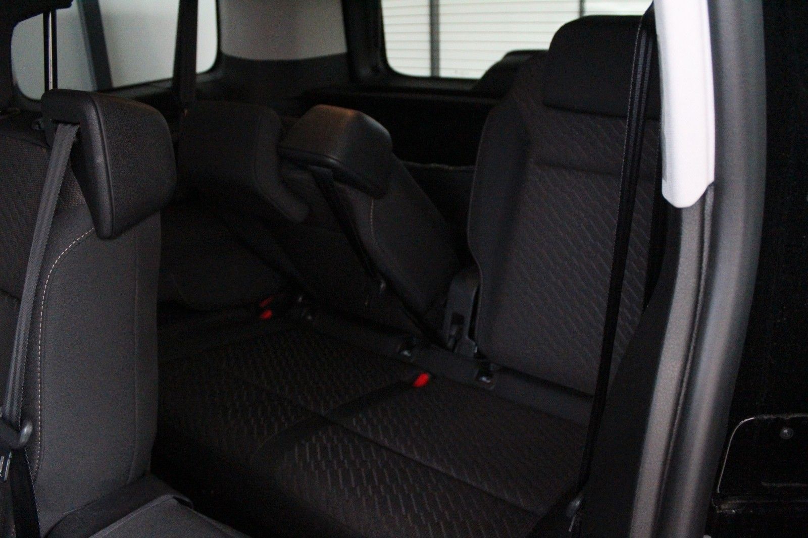 Fahrzeugabbildung Toyota Proace Verso 2.0 L1 Team D 177PS