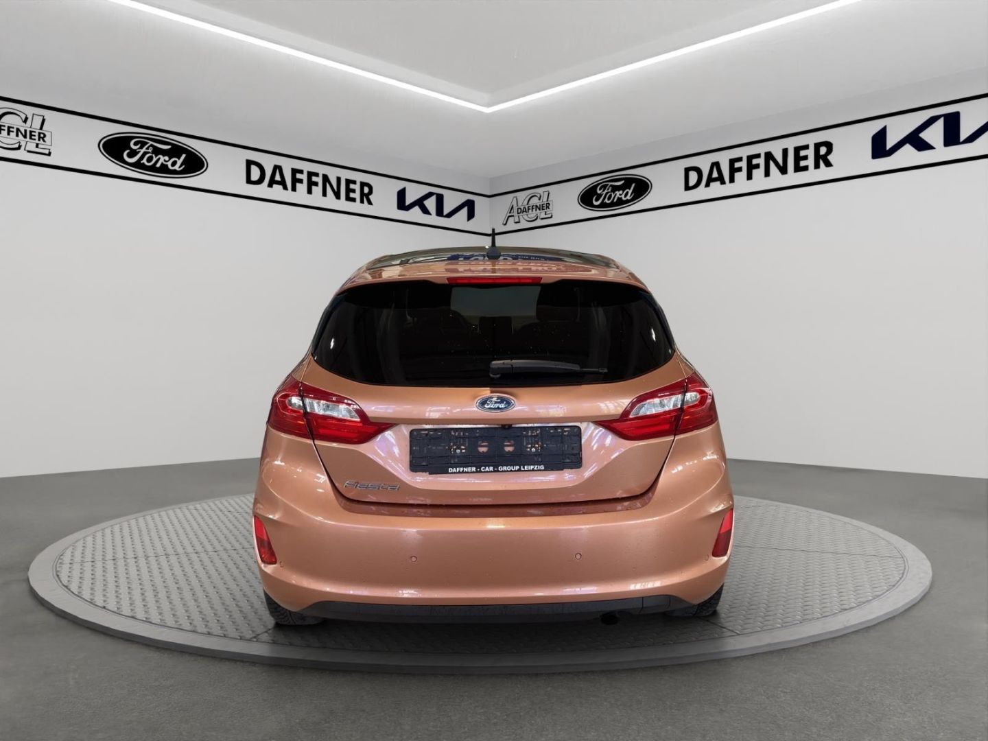Fahrzeugabbildung Ford Fiesta Titanium Kamera Panoramadach Tempomat