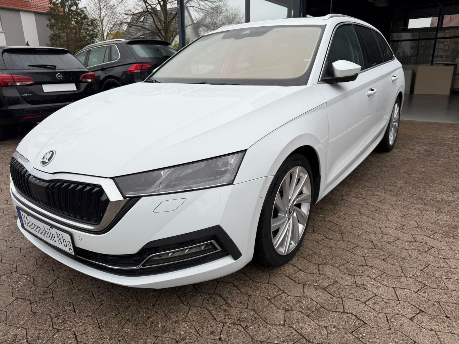 Skoda Octavia Combi First Edition LEDER NAVI PANO