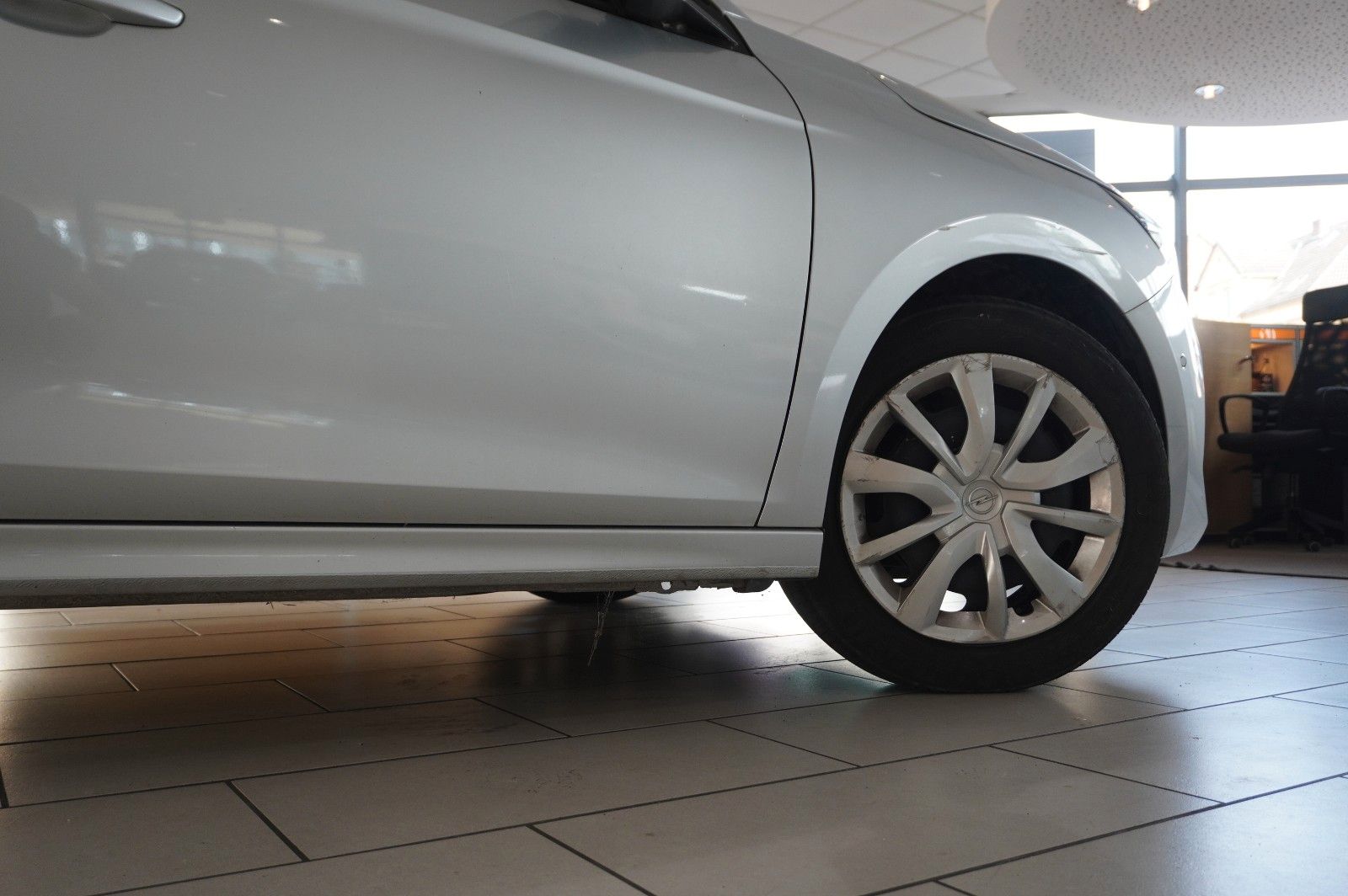 Fahrzeugabbildung Opel Corsa F 1.2 FACELIFT NAVI/LED/KAMERA/VIRTU./DAB+