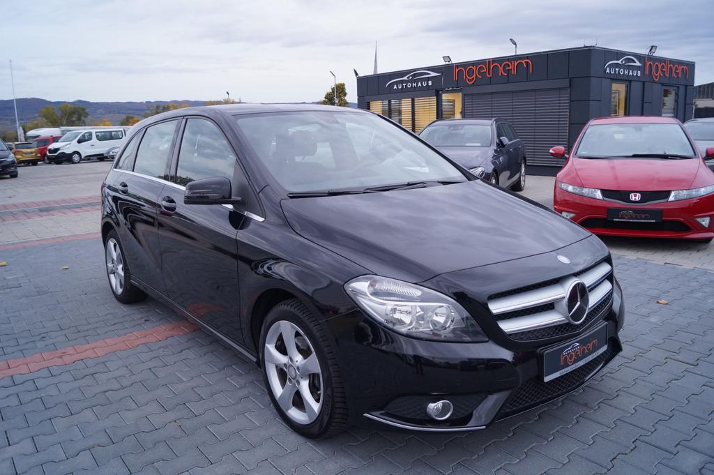 Mercedes-Benz B 180