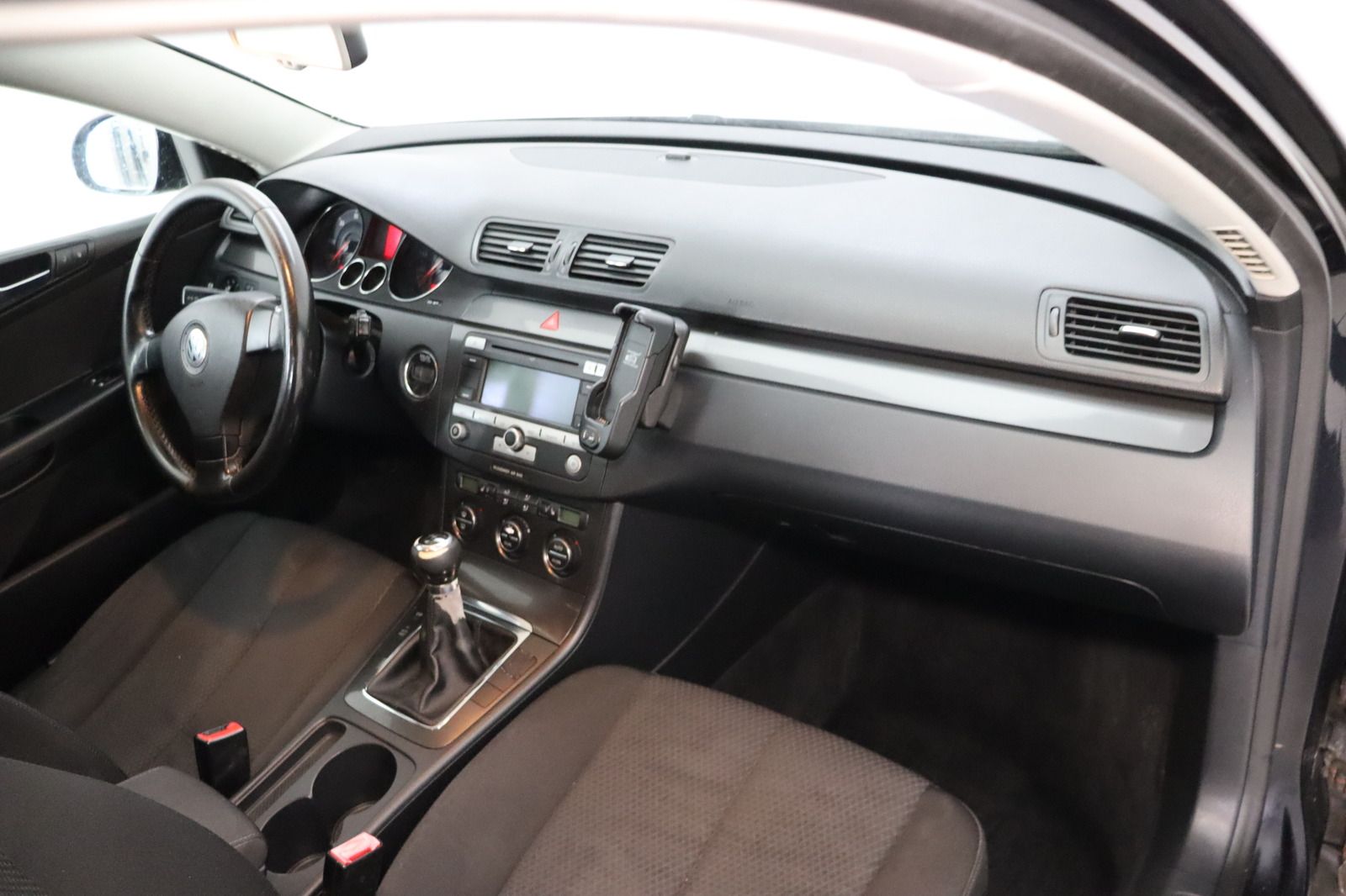 Fahrzeugabbildung Volkswagen Passat Variant 2.0 TDI DPF Trendline