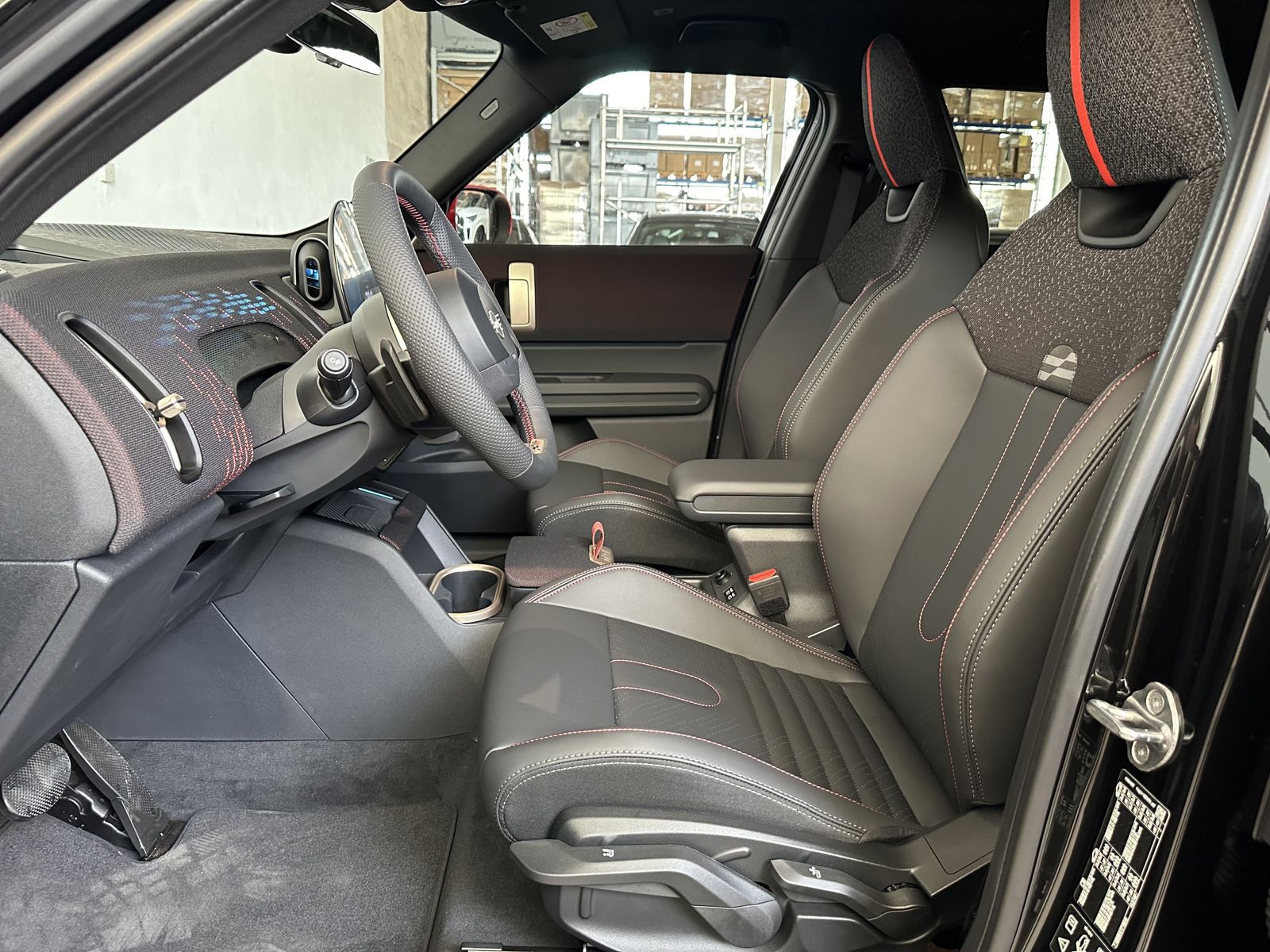 Fahrzeugabbildung MINI Countryman S ALL 4 John Cooper Works Trim DAB