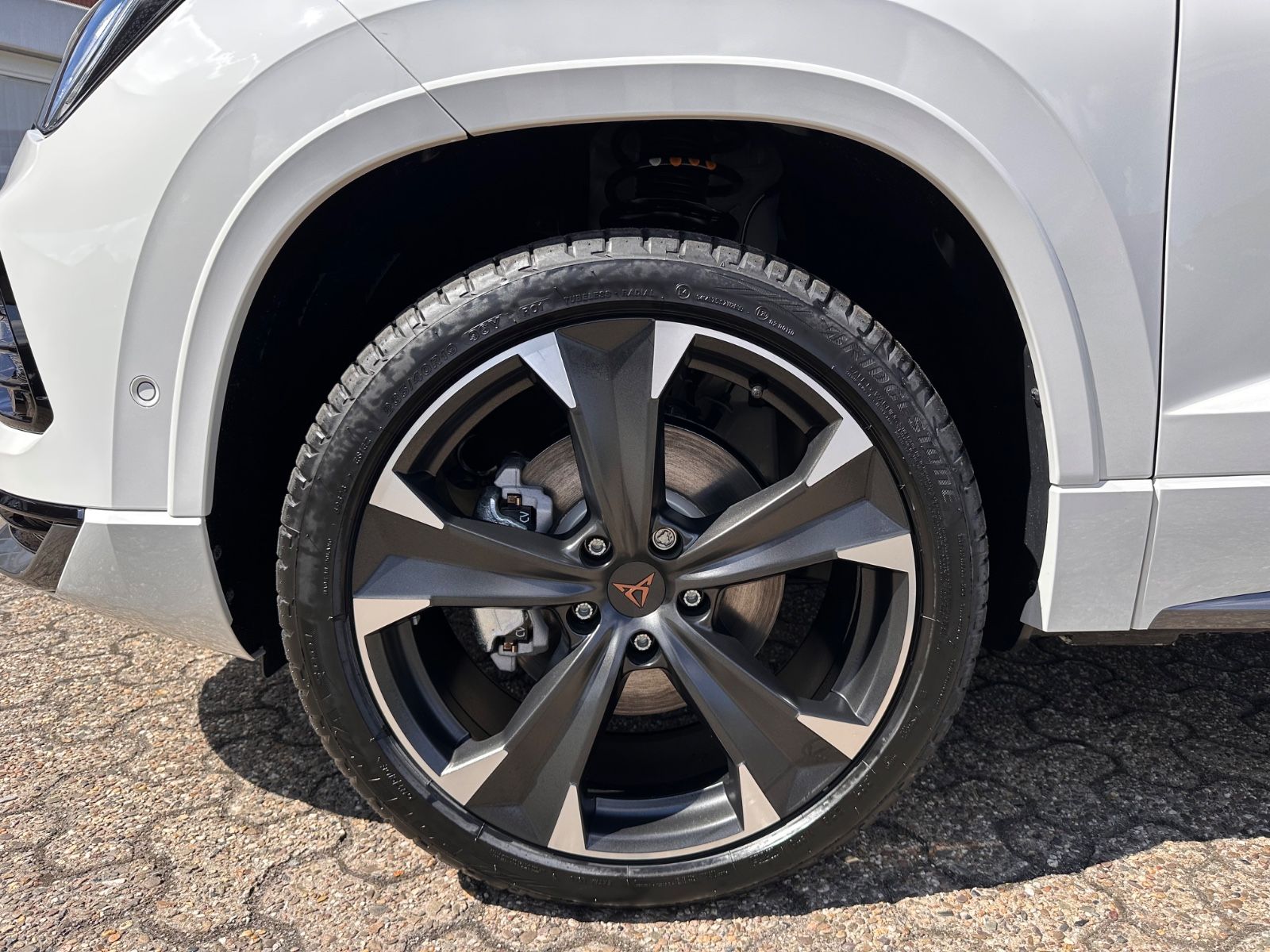 Fahrzeugabbildung CUPRA Ateca 1.5 TSI LED/Navi/APP/SHZG/LENKRADHZG/RFK