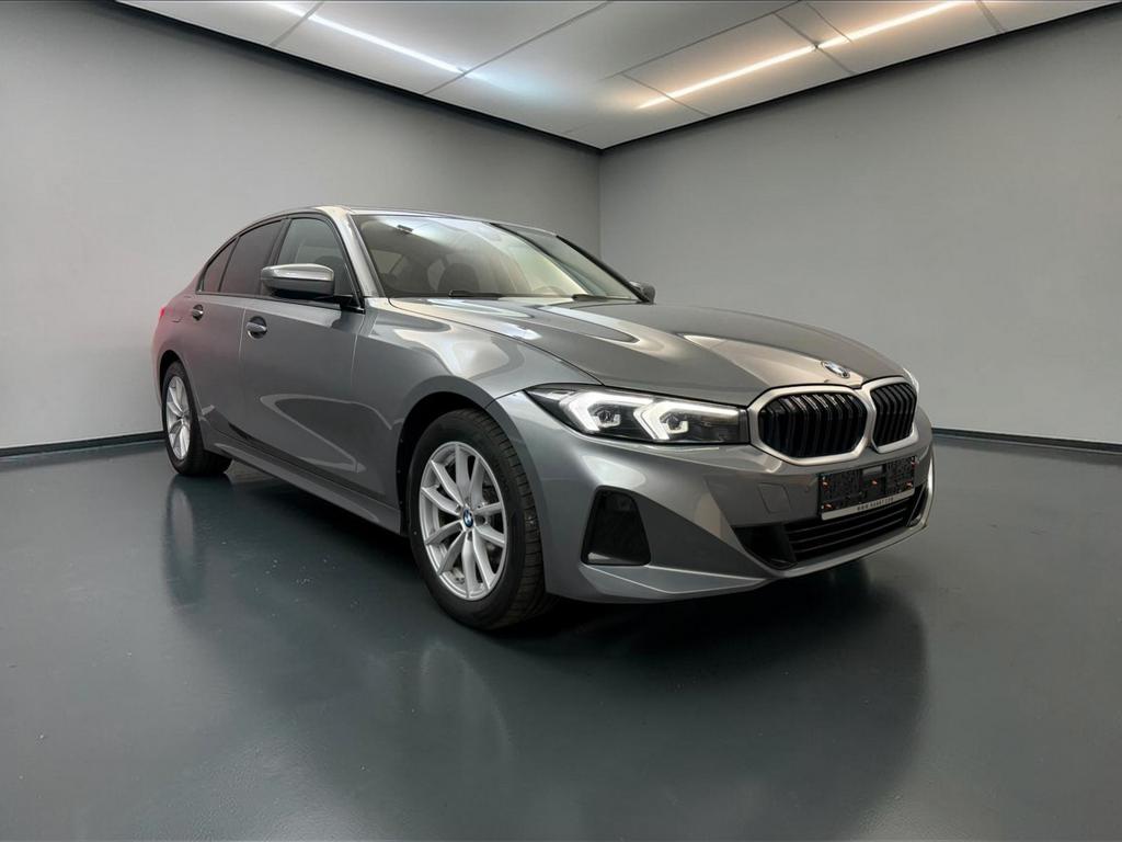 BMW 320d Limo xDrive ShadowLine AHKLEDWIDEUFREI 2023